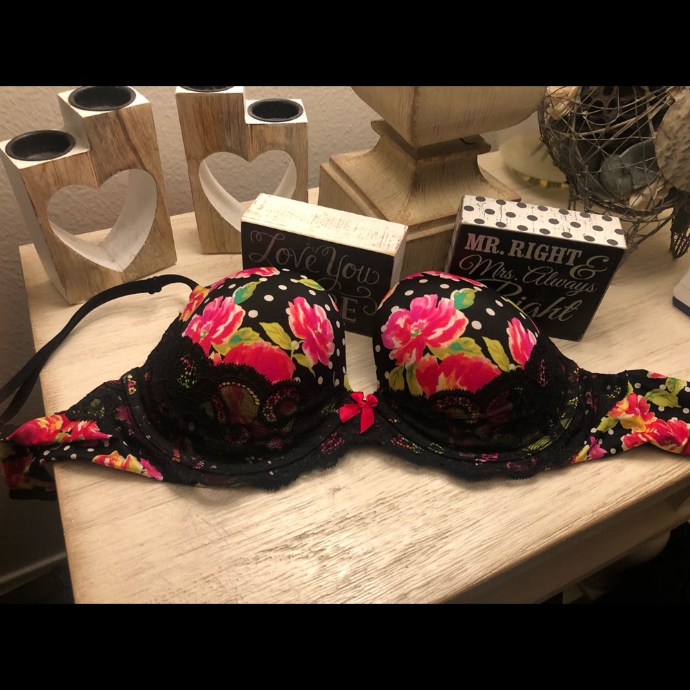 Victoria Secret Bra 36d